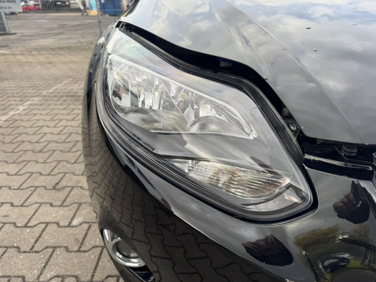 Ford Focus 3 original Scheiwerfer vorn rechts Halogen Bj.2011